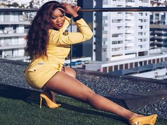 Skolopad pregnant with miracle baby at 40