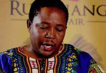 Actor Presley Chweneyagae exposed on Moja Love for failing to pay papgeld