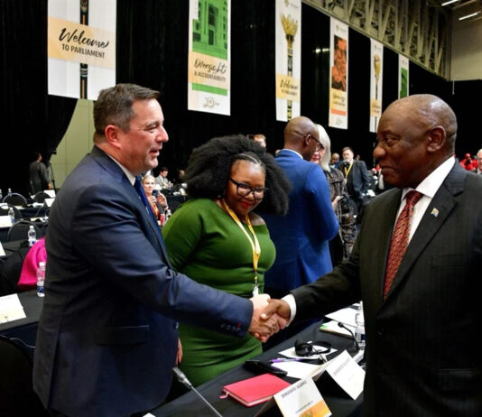 President Ramaphosa and DA leader John Steenhuisen meet for a last-minute deal: Cabinet to be announced shortly