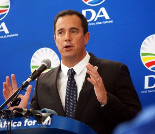 John Steenhuisen Set to Quit DA Leadership Race in Dramatic Twist
