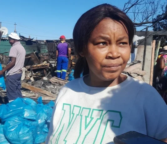 40 shacks destroyed, 90 people now homeless: Tlof tlof-loving Peeping Tom receives hot claps, burns over 40 shacks in revenge