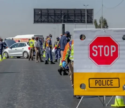 SA's roadblocks intensify in new crackdown: Police are impounding your car if it has these defects (incl cracked screens)
