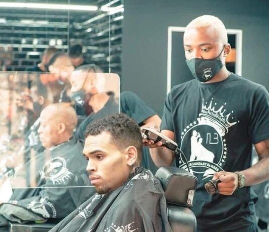 Fans are now reselling controversial musician Chris Brown's Joburg concert tickets… He was supposed to be denied entry into SA