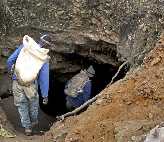 "They Will Never Win": Zama Zamas Mock R800m Army Deployment as Soldiers Sit Idle in the Dust