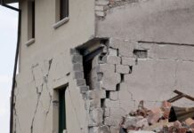 Houses and vehicles shake as earthquake hits Northern Cape: I thought a tokoloshe had come in my blankets (WATCH VIDEOS)