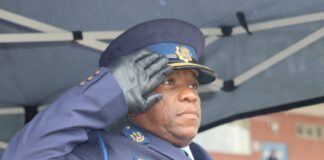 KZN Top Cop’s Controversial Comeback: Mkhwanazi’s Contract Renewed Amidst “Overboard” Briefing Scandal!