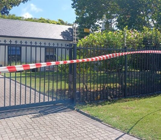 Security guard shot dead while responding to panic alarm during house robbery, SAPS cop killed after stopping to help stranded motorist