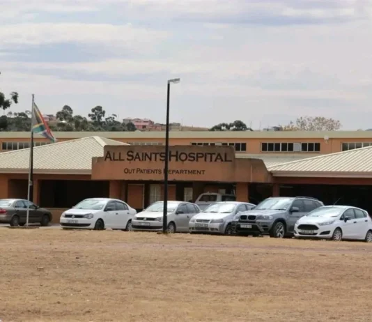 Angry security guards thoroughly beat up beer-loving doctors in front of their girlfriend as patients sleep on the floor