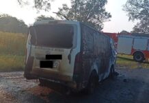 Mortuary vehicle transporting dead person crashes and burns, killing driver and another family member (SEE PICS)