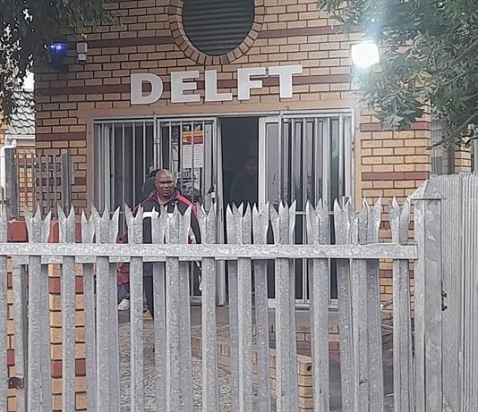 Metro Police Officer Nabbed at Notorious Gangster's House with a Stash of 45 Illegal Bullets