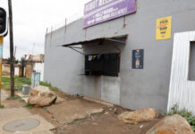 Soweto boy (8) fighting for his life in ICU after eating rat-poisoned snacks from unregistered spaza shop: "His organs are shutting down, keep your phones on"