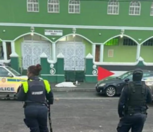 Former American gang member shot dead by Fancy Boys gang members at mosque door after repenting