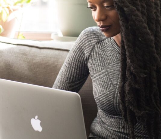Clicks and Wins: How Online Casinos are Part of the South African Digital Lifestyle
