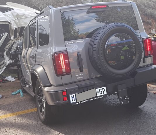 Deadly Mpumalanga taxi and SUV accident kills 6 people on the spot, and leaves 8 seriously injured (SEE PICS)