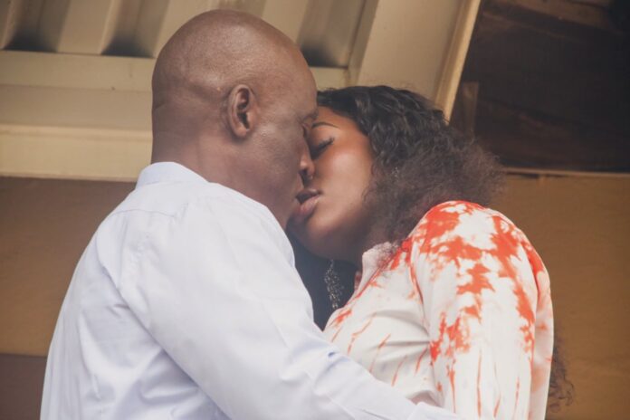 uzalo nkunzi kissing