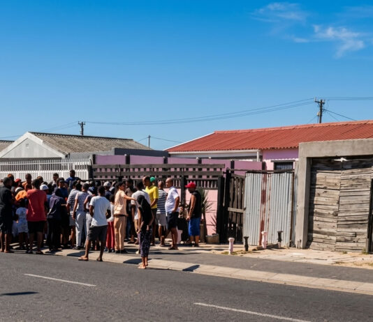 No more middle finger: 8-year-old boy shot by stray bullet in Lavender Hill Gang war