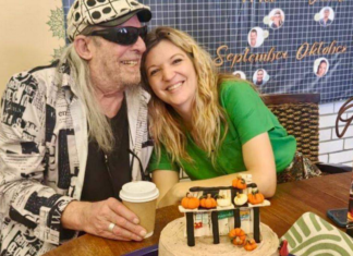 80-Year-Old Afrikaans Legend Anton Goosen Expecting First Child With Wife