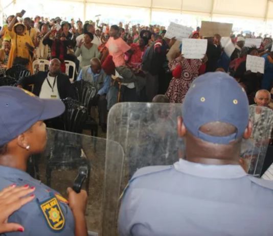 Chaos In Umzimkhulu: Police Stop Furious Protesters From Charging at President Ramaphosa!