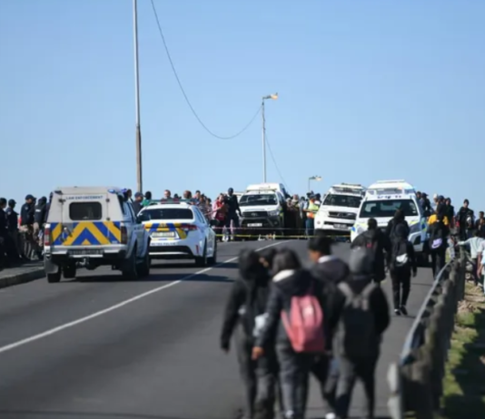 Execution on the Bridge:Gang Leader KILLED, Commuters Ambushed, and Scholar Transport Driver Shot