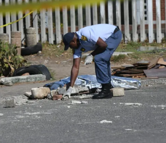 Mob Justice Horror: Bonteheuwel mob stones and stabs man to death after alleged Kalksteenfontein shootings