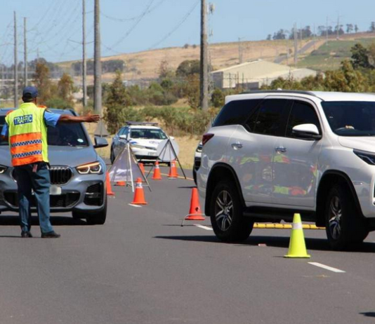 Traffic Cop Shot by Suspected Drunk Driver After Pulling Over Car
