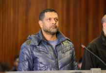 Mystery Deepens: No Bullet Holes Found in Khan’s Car After Late-Night Ambush – Handwritten Note Discovered at Scene of Shooting