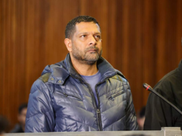 Mystery Deepens: No Bullet Holes Found in Khan’s Car After Late-Night Ambush – Handwritten Note Discovered at Scene of Shooting