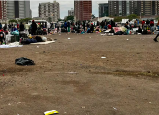 eThekwini says “stop dropping off” foreigners at Durban Drive-In — but 700 people are still waiting outside