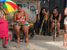 Tlof tlof in umbrella: Early morning sex rounds from talented Zimbabwean prostitutes rock Polokwane City