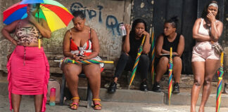 Tlof tlof in umbrella: Early morning sex rounds from talented Zimbabwean prostitutes rock Polokwane City