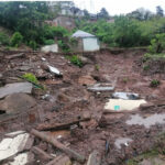 SAWS Level 6 warning is still active: Three Durban houses collapse in mudslides – Bridges, informal settlements under threat