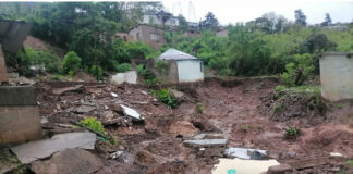 SAWS Level 6 warning is still active: Three Durban houses collapse in mudslides – Bridges, informal settlements under threat