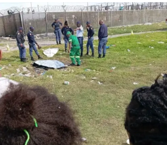 Burnt body with tyre on top found in Delft South open field