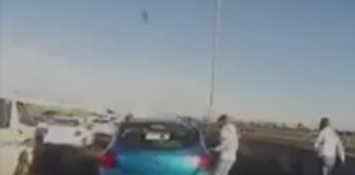 Dashcam Captures Two Men Attacking A Motorist On Cape Town’s N2 As The R114m Safety Wall Debate Intensifies